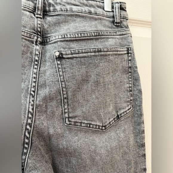 H&M straight fit grey wash button fly denim jeans size 6 28” waist - Picture 10 of 13